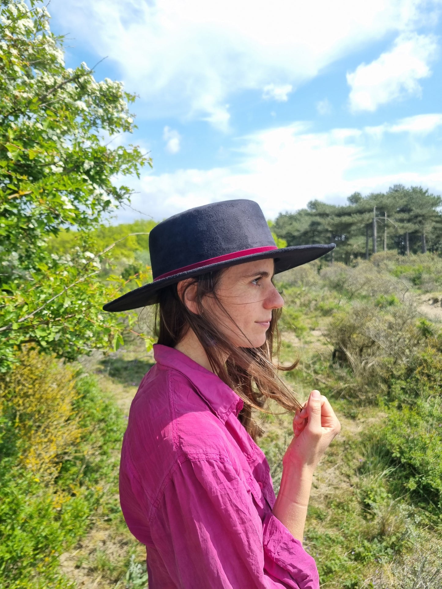 Luna - Zwart Velvet - Premium Hoed from Blue Monkey - Just $104.95! Shop now at BLUE MONKEY